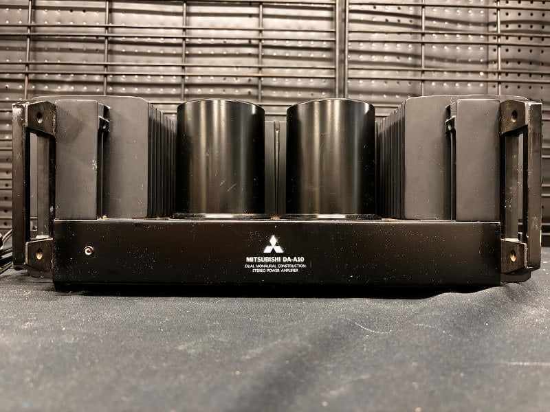 Vintage audio, Mitsubishi DA-A10 power amplifier. Serial number AA 400286. Unit powers up but has (1 of 7)