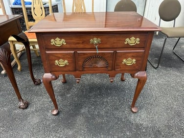 HENKEL-HARRISON contemporary mahogany lowboy dresser, from local estate, nice and clean,