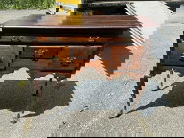 Period mahogany lowboy chest of drawers, from Hudson Valley estate, nice overall condition, just as