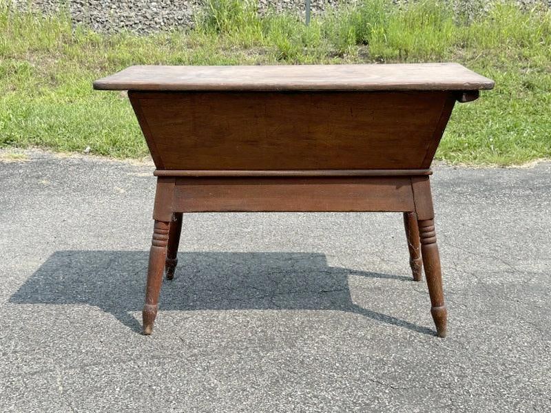 Nice country pine doughbox, dovetailed sides, lid intact, from country home in Hudson Valley, (1 of 5)