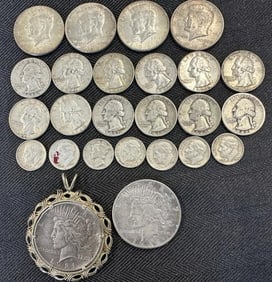 U S Silver coin lot to include 1921 silver dollar in holder, 1926 silver dollar , (4) 1964 Kennedy