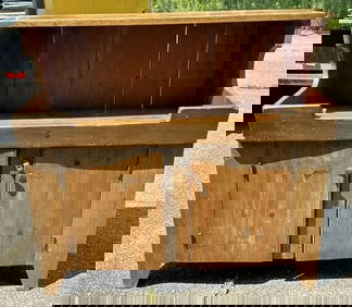19th century pine dry sink, nice old patina, structurally sound, from old Hudson Valley estate, good