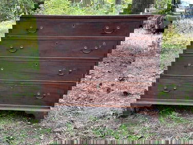 Nice 19th c country 4 drawer chest of drawers, from Hudson Valley country home, nice old patina,