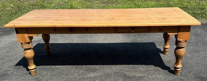 Very nice contemporary pine farm table, structurally sound, very nice condition, great form, from