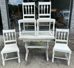 Nice size painted white country distressed dining table with (4) chairs, has pullout leaves, from