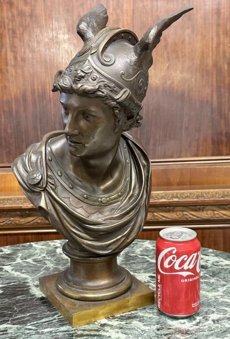 Older bronze of MERCURY HERMES, wonderful detail, nice patina, just as we found it in a Hudson: Older bronze of MERCURY HERMES, wonderful detail, nice patina, just as we found it in a Hudson Valley estate. Measures 17" high x 9" across his chest.