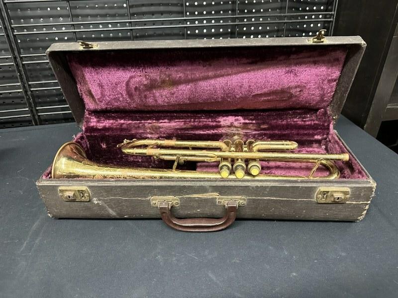 M. KORIOT brass older trumpet in case, with mouthpiece, has wear to brass finish, no dings or dents,: M. KORIOT brass older trumpet in case, with mouthpiece, has wear to brass finish, no dings or dents, just wear to finish. With case, which has wear. Serial number is 1390.