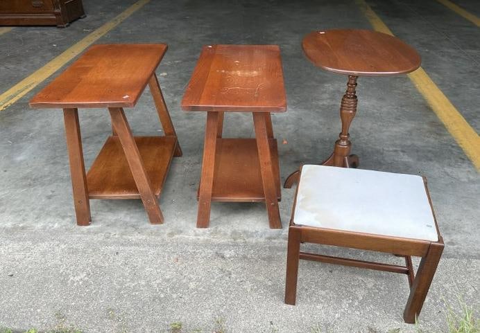 (6) small maple pieces of furniture, from Hudson Valley estate, all sound structurally, includes: (6) small maple pieces of furniture, from Hudson Valley estate, all sound structurally, includes pair of stands.