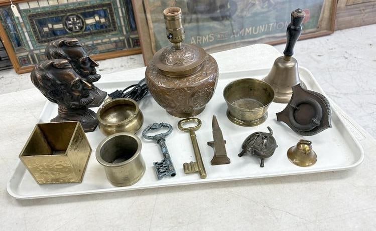 Estate lot older brass, and metal wares, includes Lincoln bookends, lamps, bell, etc. Good lot for (1 of 5)