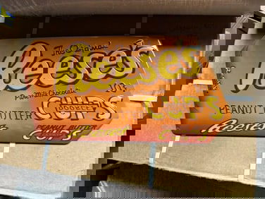 5 cases REESE'S tin embossed signs (7.5" X 15") 210 pcs.