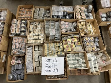 Thousands of advertising magnets, good variety….