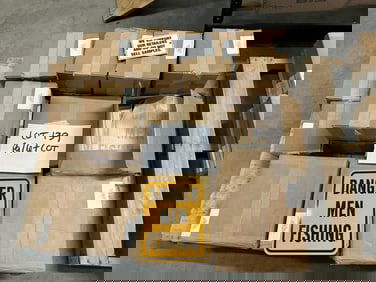 (27 cases- 780 pieces ) enamel signs- DANGER MEN FISHING & NO SAMPLES…..