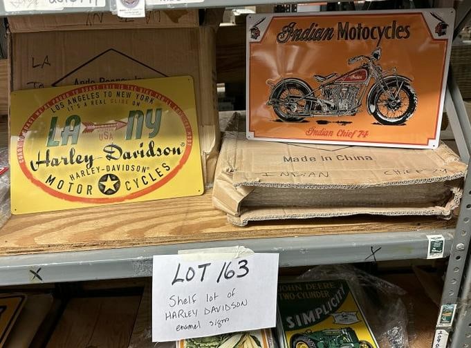 HARLEY DAVIDSON enamel signs, approx. 45 pieces. (1 of 1)