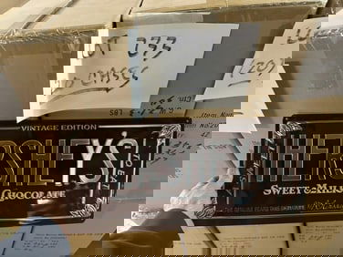 (20) cases (840 signs ) HERSHEY'S BAR tin embossed signs…..( 42 in a case ). They measure 8" x