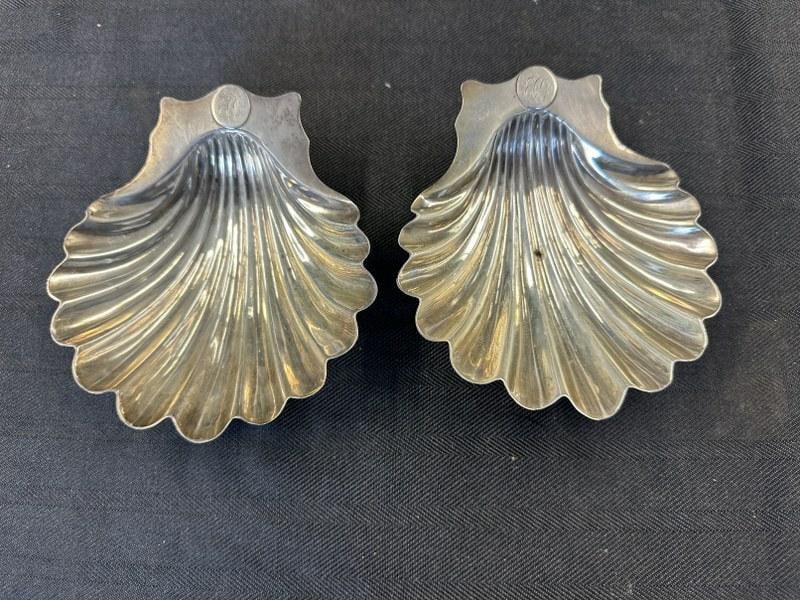 (Pair) early sterling shell dishes, with shell feet, halmarked as pictured ( RG ) mark, measure (1 of 7)