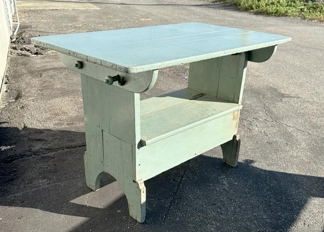 Hudson Valley lift top hutch table, nice small size, measures 41.75" W x 26.75" D x 29" H, (1 of 3)