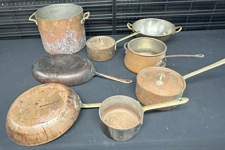 Older copper pots & pan lot, (7) pieces of copper & (1) brass colander, found in local estate (1 of 2)