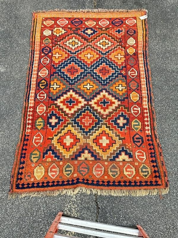 Estate wool handmade oriental style rug, good condition, measures 72" x 46.5". Estate Oriental Rugs (1 of 4)