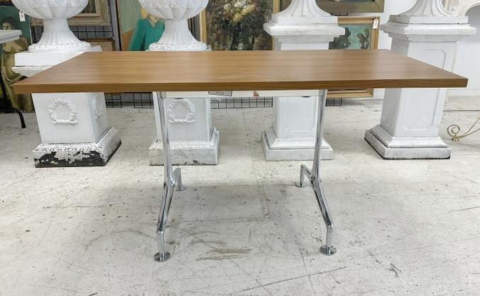 BERNHARDT Furniture Mid Century form training table, in very nice condition, has chrome bases in (1 of 11)