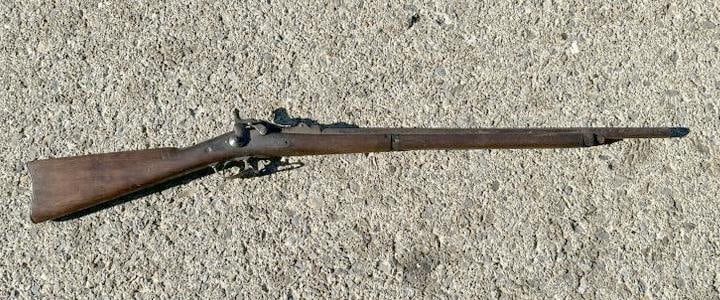 U S SPRINGFIELD early rifle, Civil War era (?), measures 45.75" long, barrel cut (?), I'm not sure,: U S SPRINGFIELD early rifle, Civil War era (?), measures 45.75" long, barrel cut (?), I'm not sure, just as we found it in Hudson Valley estate.