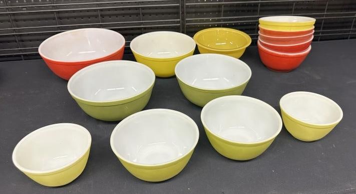 (14) PYREX vintage bowls, includes (2) nests of (3) green bowls, and misc. Good lot for a dealer to (1 of 4)