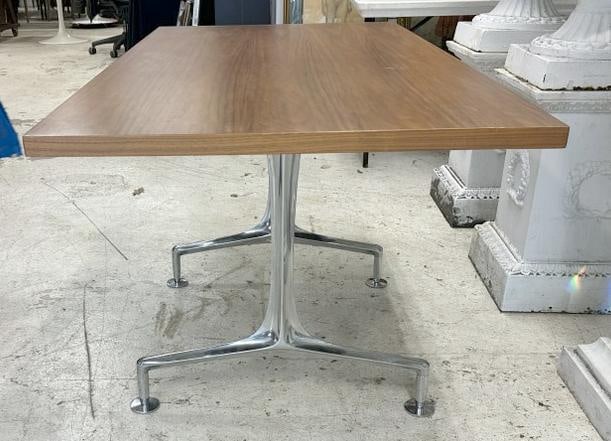 BERNHARDT Furniture Mid Century form training table, in very nice condition, has chrome bases in (1 of 7)