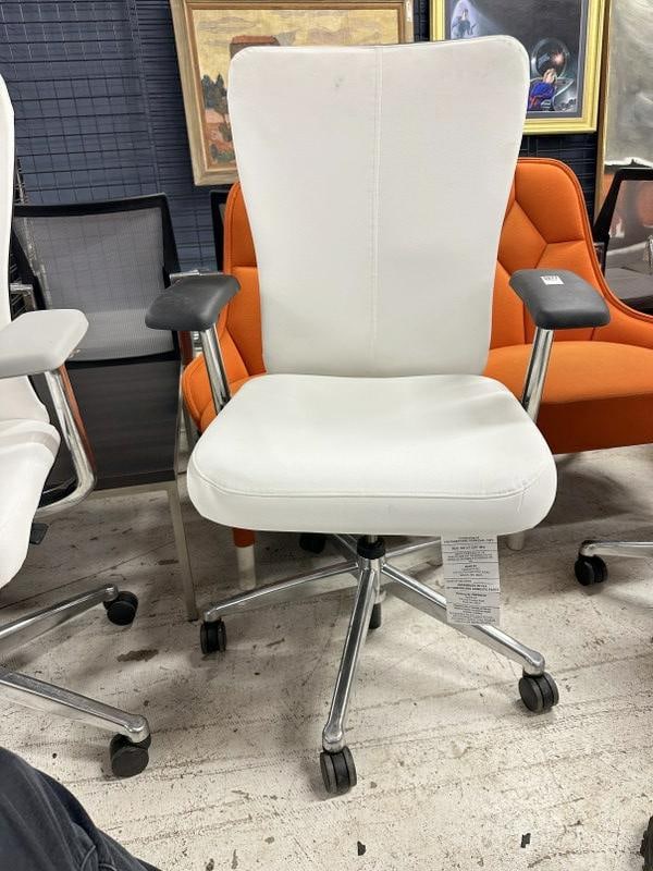 HAWORTH high end  swivel office task chair, with white leather seat and back, fine condition, with (1 of 2)