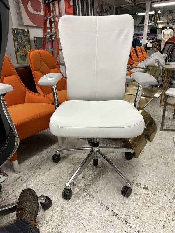 HAWORTH high end swivel office task chair, with white leather seat and back, fine condition, with (1 of 2)