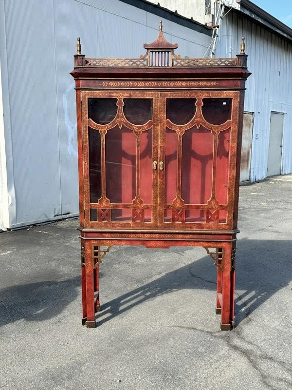 Decorative contemporary (2) part Asian display cabinet, housed his porcelains….nice decorative (1 of 4)