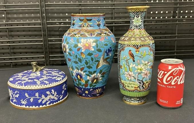 (3) pcs. Cloisonee including covered round box with Foo Dog finial, and (2) vases, all in nice (1 of 16)