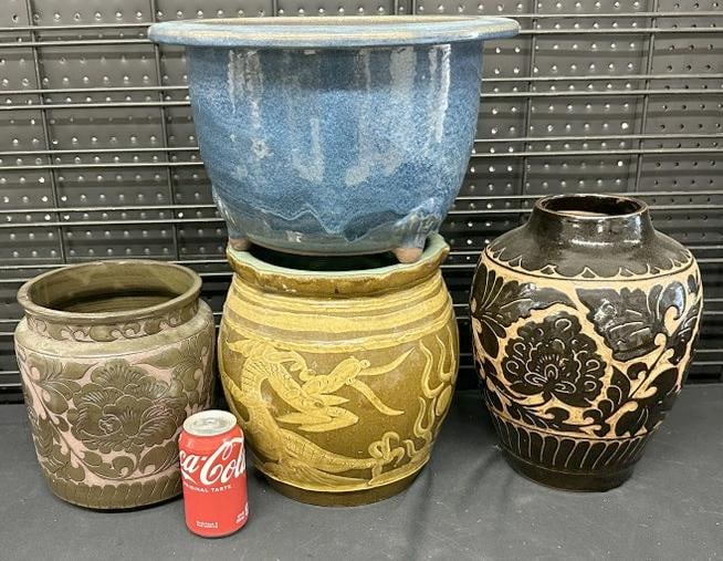 (4) pc. Asian inspired pottery jardinaire and large pots, good looking decorative lot, tallest (1 of 6)