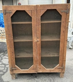 Primitive pine pie safe with screened doors, structurally sound, nice worn patina, from Dutchess