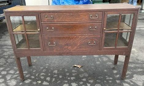Mission oak sideboard in original finish ( quarter sewn oak ), window paines on doors and on sides,