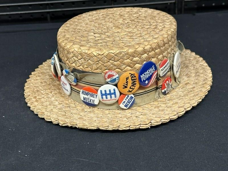 Circa 1920's Men's straw hat in nice overall condition, with later Political Buttons on it, just as: Circa 1920's Men's straw hat in nice overall condition, with later Political Buttons on it, just as we found it in local estate. Includes Kennedy, Carter, Humphrey, Nixon and others as pictured.