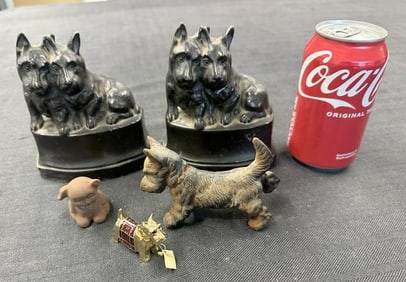 Misc. metal dog lot of figures, including white metal Scotty bookends ( some paint flaking ), small