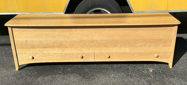 Custom made blanket - storage box in fine condition, blonde oak or a maple, structurally sound, has