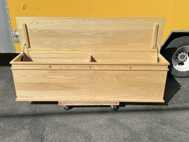 Custom white oak blanket box - storage box, quality made, nice finish, structurally sound, from nice: Custom white oak blanket box - storage box, quality made, nice finish, structurally sound, from nice home in Hudson Valley. Cedar lined inside bottom. Measures 72" wide x 18" deep x 21" high.