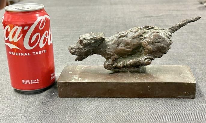 Edith Barretto (Stevens) Parsons (1878 - 1956) bronze SCOTTISH TERRIER running, very good estate: Edith Barretto (Stevens) Parsons (1878 - 1956) bronze SCOTTISH TERRIER running, very good estate condition, nice patina, measures 7 5/8" wide x 2.74" deep. Stamped GORHAM FOUNDERS. From the estate of