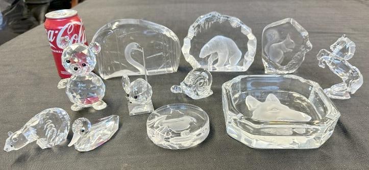 (11) pcs. Collectible glassware figurines, etc. Including signed MATS JONASSON animals, SWAROVSKI: (11) pcs. Collectible glassware figurines, etc. Including signed MATS JONASSON animals, SWAROVSKI pieces, and others, great lot for a dealer to sort out, all in nice estate condition.