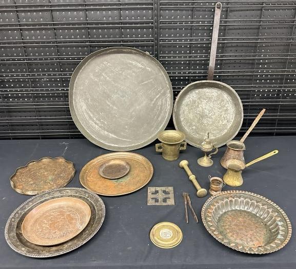 Estate copper and brass lot, nice older wares, nice old worn patinas, great lot for a dealer to sort: Estate copper and brass lot, nice older wares, nice old worn patinas, great lot for a dealer to sort out….