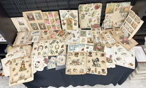 Big lot albums pages & some loose pieces of Victorian die cuts, lithos, trade cards, etc. Many
