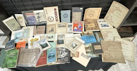 Big HUDSON VALLEY ephemera lot to include many New Paltz booklets, brochures, etc. Also Kingston &