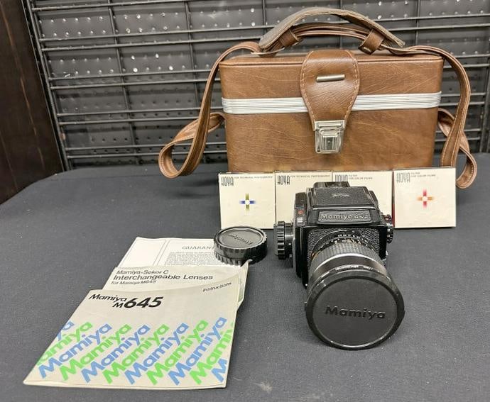 Mamiya 645 Medium Format Camera, with 45 mm lens, nice and clean, very clean, appears to have had (1 of 8)