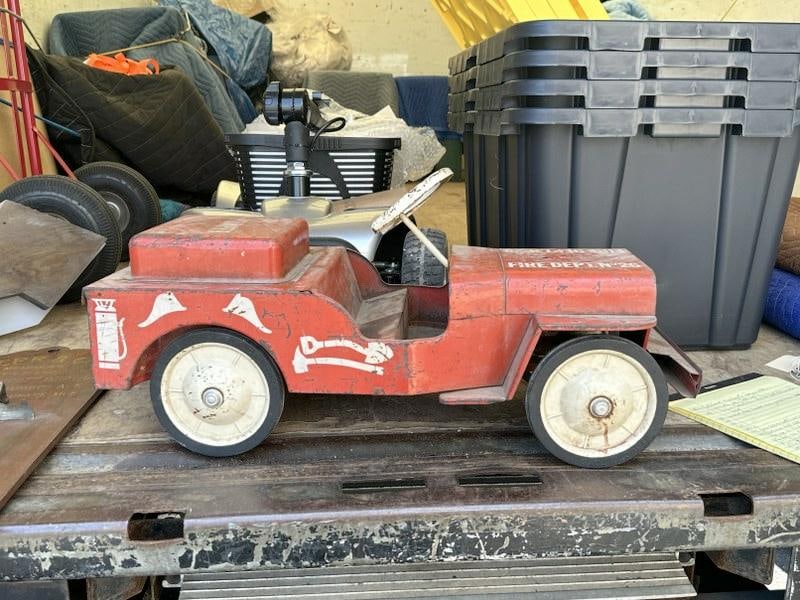 STRUTCO No. 26 ride on pressed steel Fire Engine, 26" long, nice original as found condition, from (1 of 3)