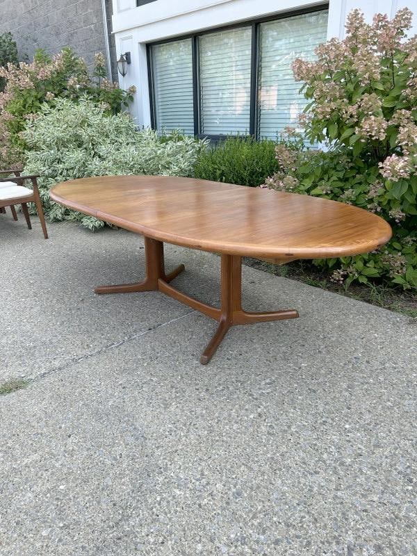 Estate Fresh Designer DANISH MODERN teak dining room set with (6) chairs (1 of 18)