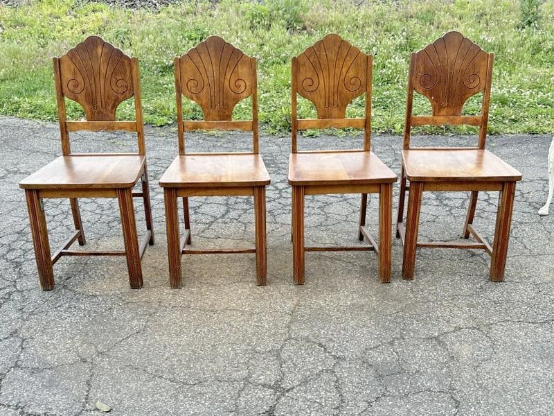 (4) ART DECO kitchen chairs, structurally sound, from Hudson Valley estate.: (4) ART DECO kitchen chairs, structurally sound, from Hudson Valley estate.
