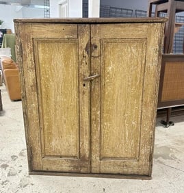 19th c Hudson Valley 2 door cupboard, has old worn grain paint, structurally sound, from Hudson
