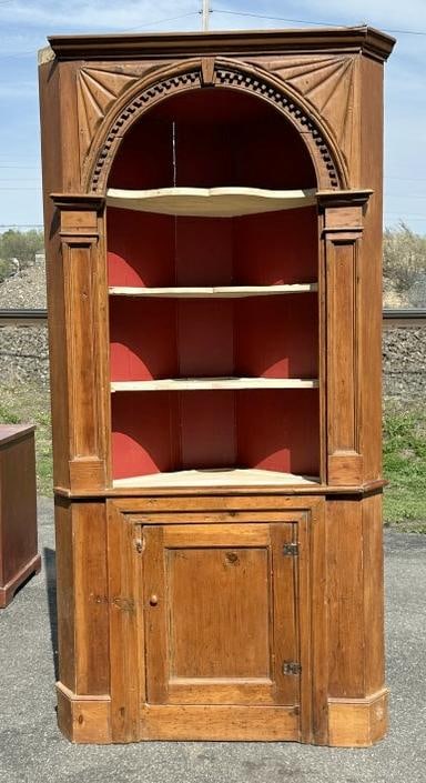 19th century corner cupboard from stone house in Stone Ridge, New York in the Hudson Valley, nice (1 of 6)
