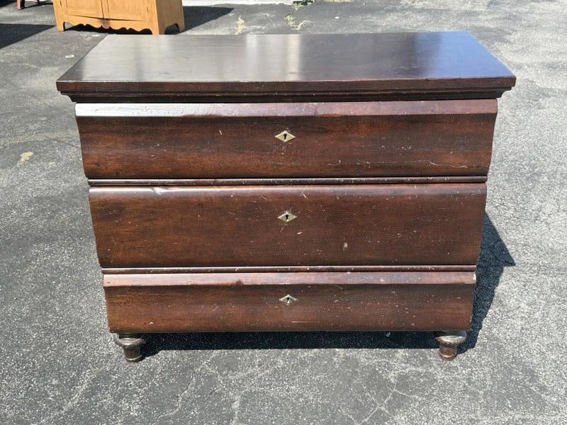 Guido Zichele for Bloomingdale's decorative 3 drawer chest with lined drawers, in very nice clean: Guido Zichele for Bloomingdale's decorative 3 drawer chest with lined drawers, in very nice clean condition, structurally sound. From very nice home in Hudson Valley. Made in Italy , measures 43" wide