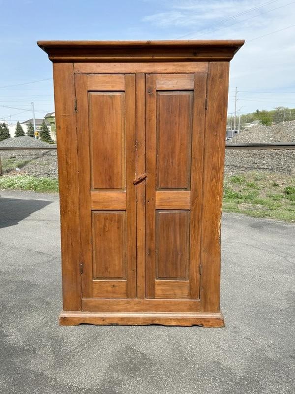 19th century (2) door pine cupboard from stone house in Stone Ridge, New York, structurally sound. (1 of 4)
